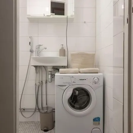 Kodikas Huoneisto Helsingin Keskustassa Helsinki
