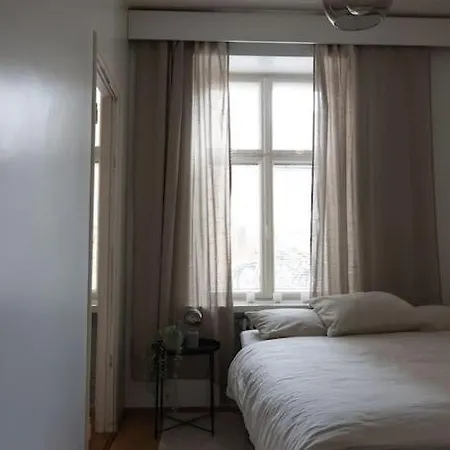 Kodikas Huoneisto Helsingin Keskustassa