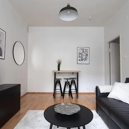 Kodikas Huoneisto Helsingin Keskustassa Helsinki